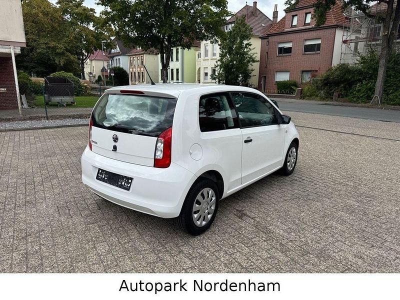 Gebraucht Skoda Citigo Active 68 PS (50 kW) 2014 Weiß Kleinwagen