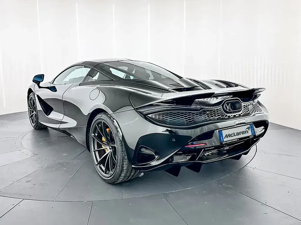 Neu McLaren 750S 751 PS (552 kW) 2026 Schwarz Coupé