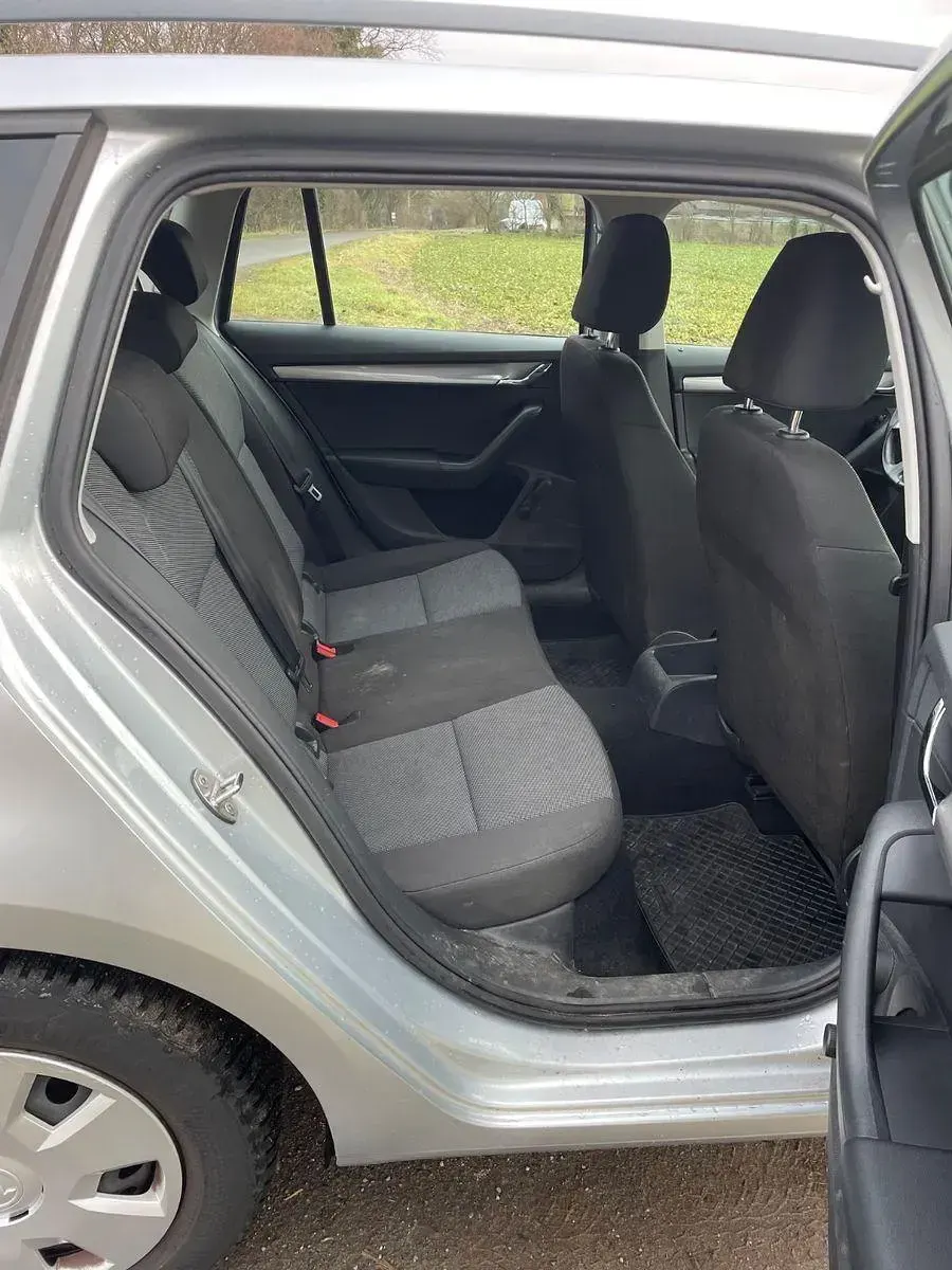Gebraucht Skoda Octavia Active 105 PS (77 kW) 2015 Silber Kombi