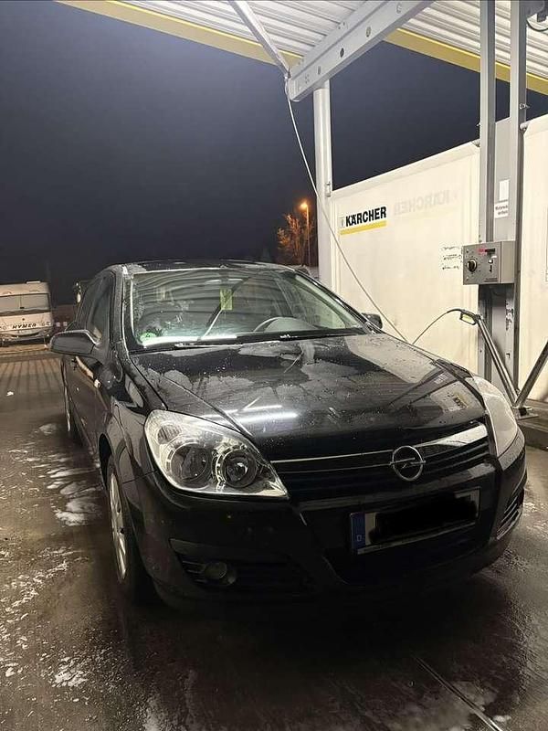 Gebraucht Opel Astra 105 PS (77 kW) 2006 Limousine
