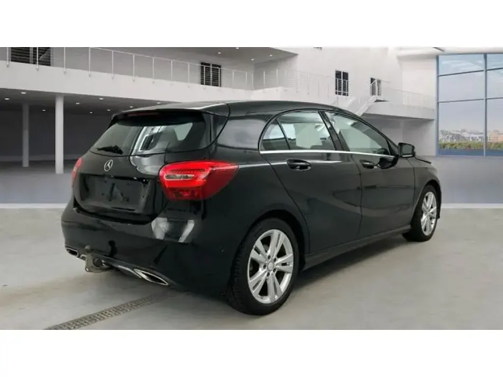 Gebraucht Mercedes A200 136 PS (100 kW) 2017 Nachtschwarz Kleinwagen