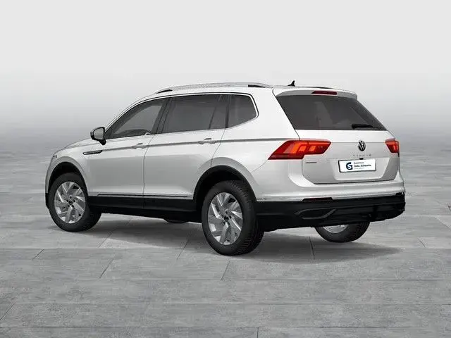 Gebraucht VW Tiguan Allspace Life 150 PS (110 kW) 2022 Weiß SUV