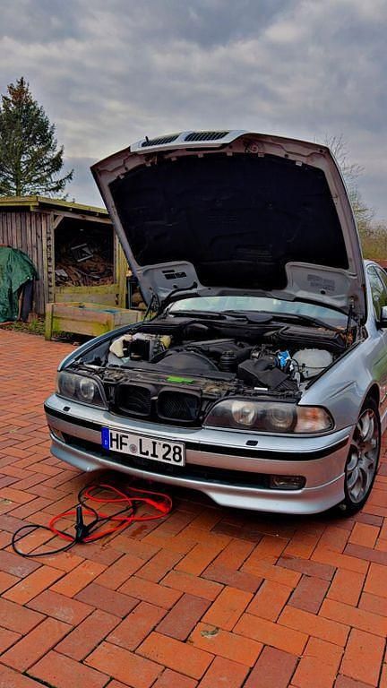 Gebraucht BMW 528 193 PS (141 kW) 1997 Silber Limousine