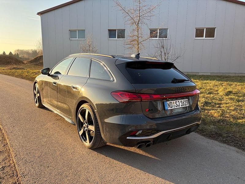 Gebraucht Audi A5 Edition .1 204 PS (150 kW) 2024 Grau Kombi