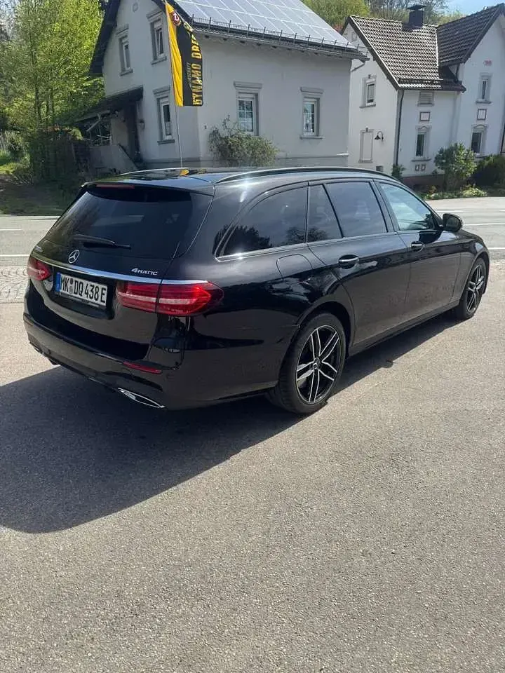 Gebraucht Mercedes E300 Edition 306 PS (225 kW) 2015 Kombi
