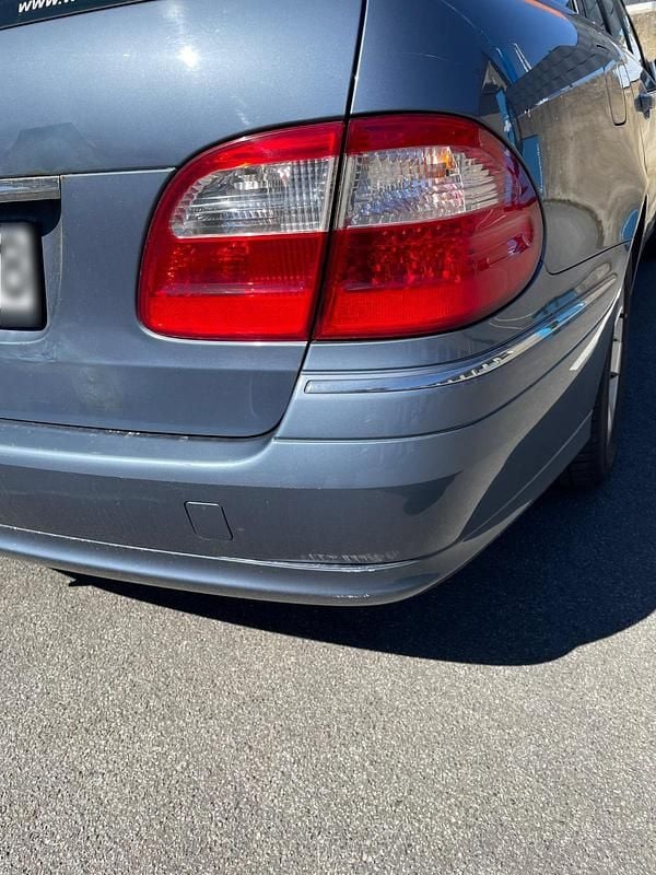 Używany Mercedes E280 177 KM (130 kW) 2005 Niebieski Kombi