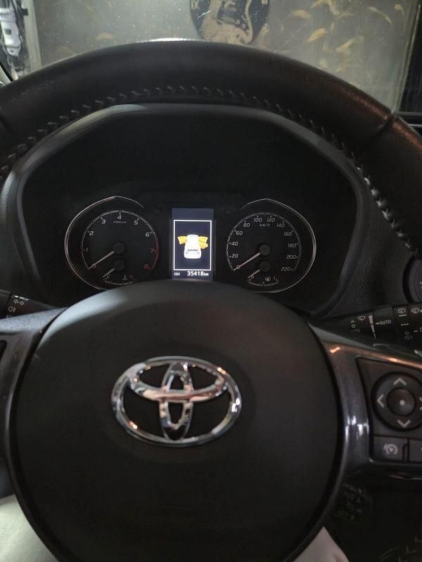 Gebraucht 2020 Toyota Yaris Kleinwagen | 12.500 € (Guter Preis) - Bild 1/4