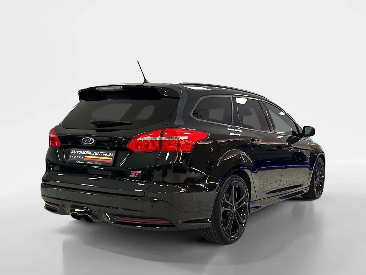 Używany Ford Focus ST 250 KM (183 kW) 2017 Czarny Kombi