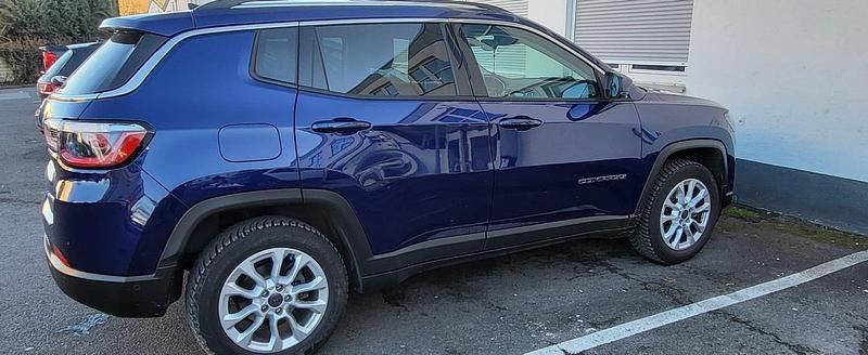 Gebraucht Jeep Compass 150 PS (110 kW) 2021 Blau SUV