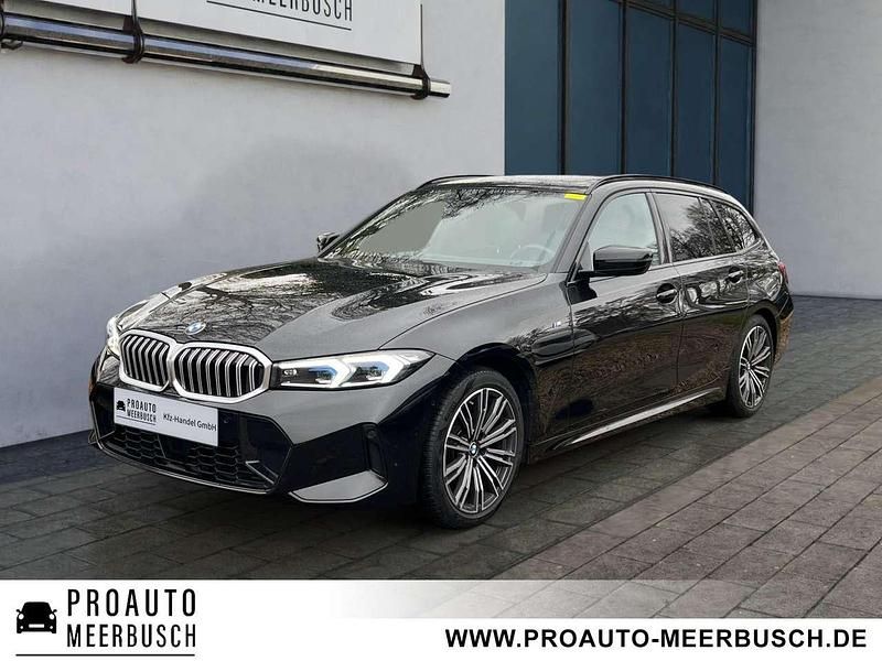 Black sapphire Gebraucht 2024 BMW 320 M Sport Kombi | 38.985 € (Fairer Preis) - Bild 1/4