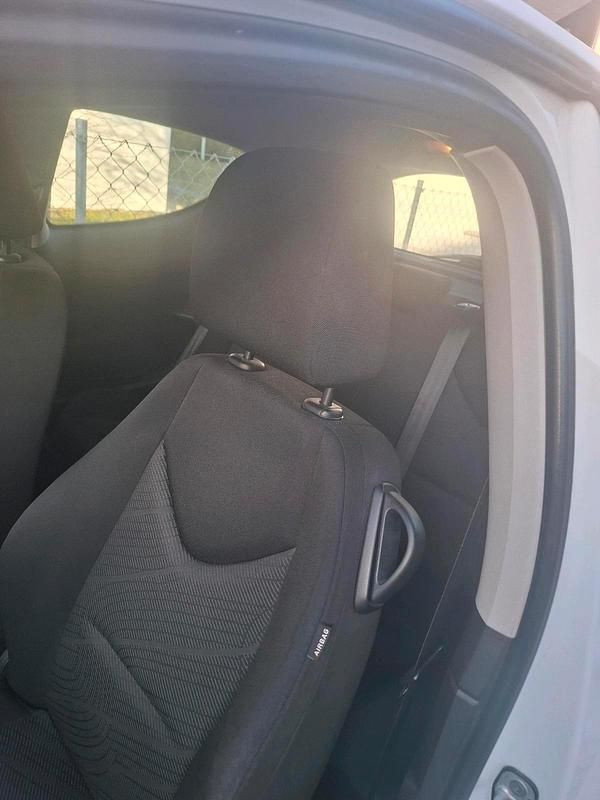 Gebraucht Peugeot 207 95 PS (69 kW) 2011 Weiß Kleinwagen