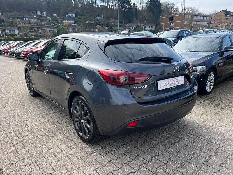 Gebraucht Mazda 3 Nakama 105 PS (77 kW) 2017 Meteor grey Limousine