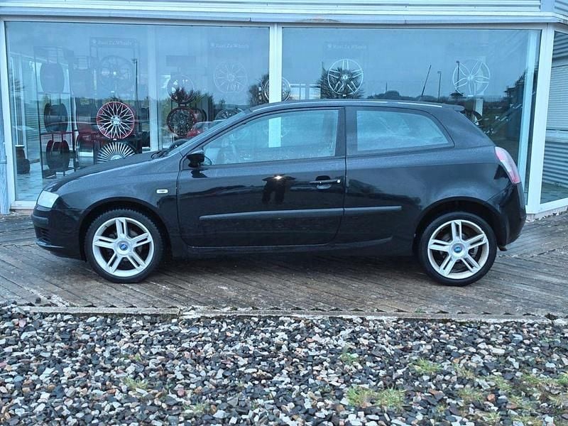 Gebraucht Fiat Stilo Dynamic 105 PS (77 kW) 2006 Schwarz Kleinwagen
