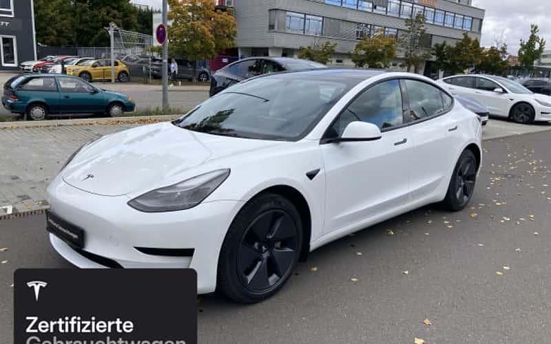 Weiß Gebraucht 2021 Tesla Model 3 RWD Limousine | 26.300 € (Fairer Preis) - Bild 1/4