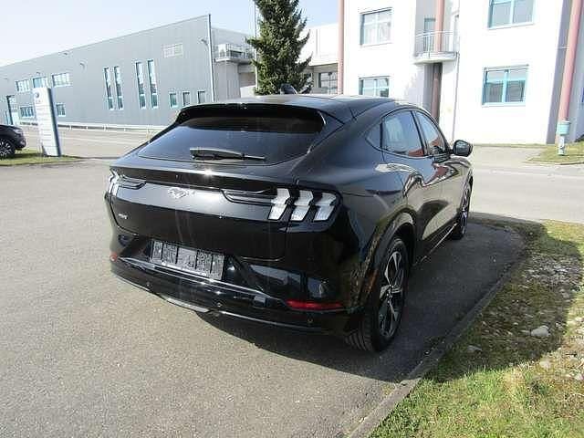 Gebraucht Ford Mustang Mach-E 197 kW (269 PS) 2022 Iridiumschwarz metallic SUV