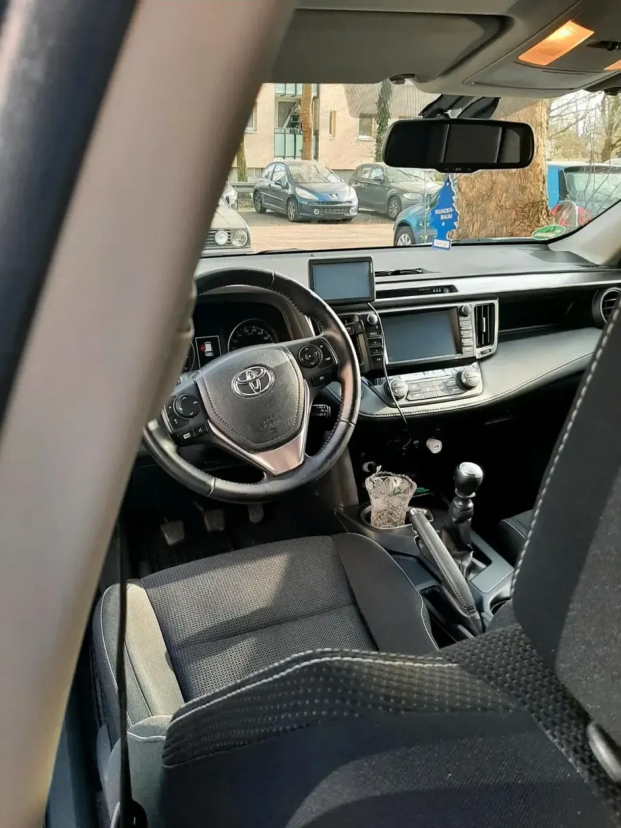 Gebraucht Toyota RAV4 150 PS (110 kW) 2016 Weiß SUV