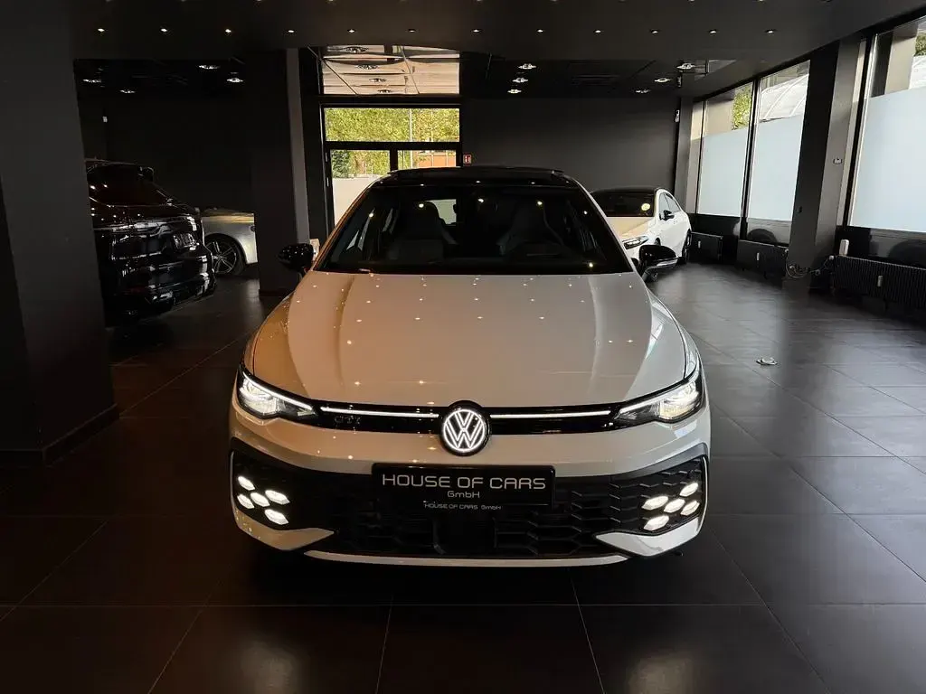 Gebraucht VW Golf VIII GTI 265 PS (194 kW) 2024 Weiß Limousine