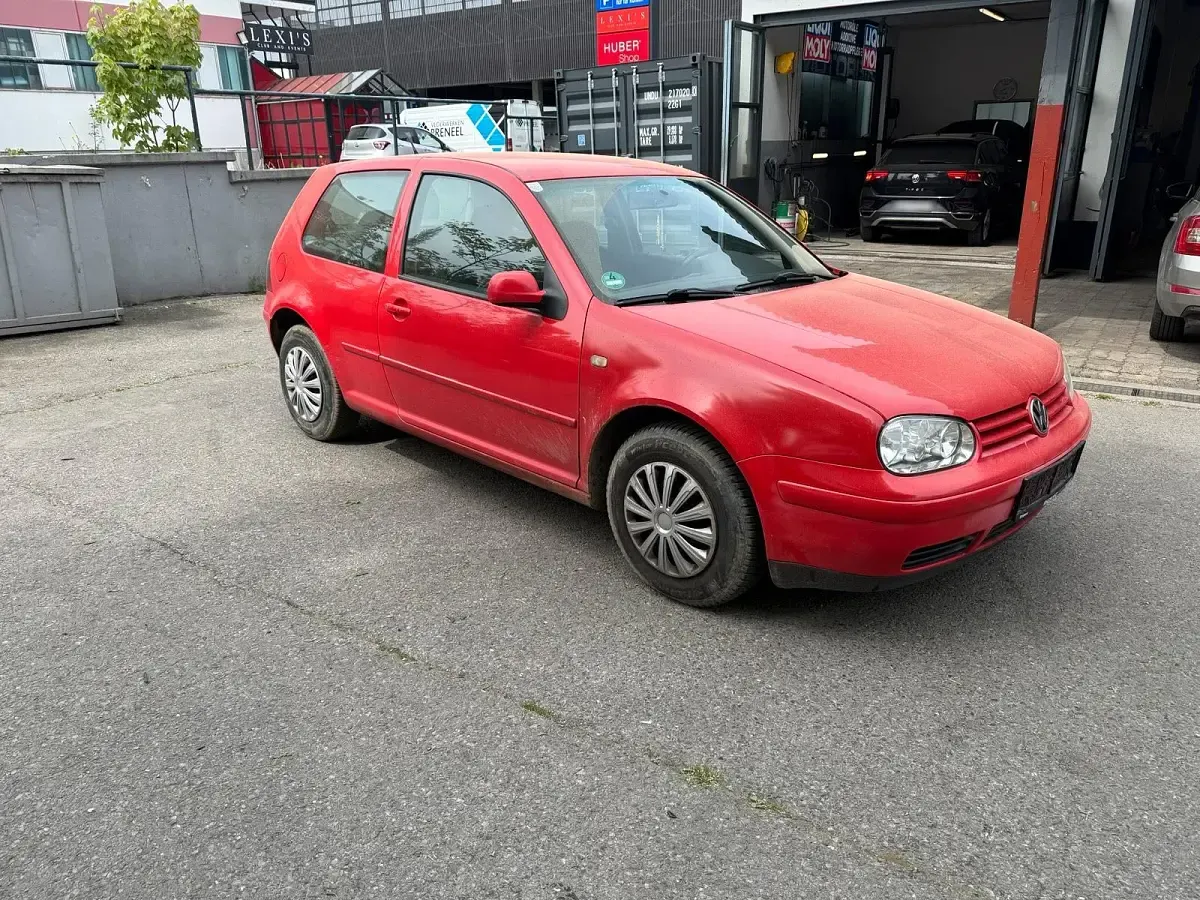 Second-hand VW Golf 101 CP (74 kW) 1998 Roșu Coupe