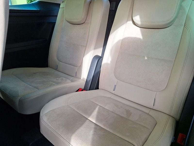 Second-hand VW Sharan Highline 184 CP (135 kW) 2017 Negru Monovolum