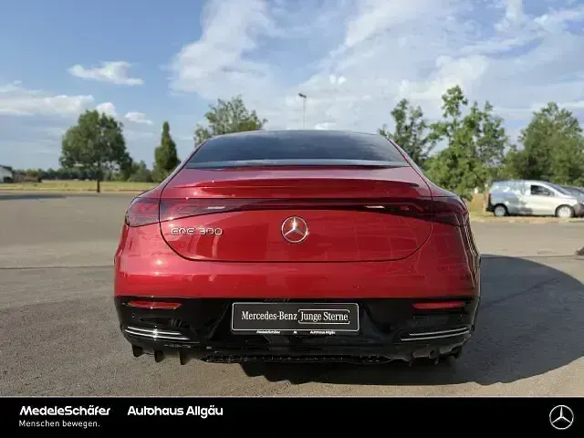 Gebraucht Mercedes EQE300 AMG 244 kW (333 PS) 2024 Manufaktur patagonienrot Limousine