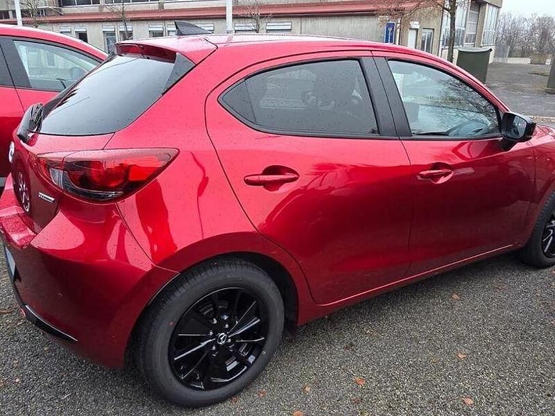 Gebraucht Mazda 2 90 PS (66 kW) 2024 Rot Kleinwagen