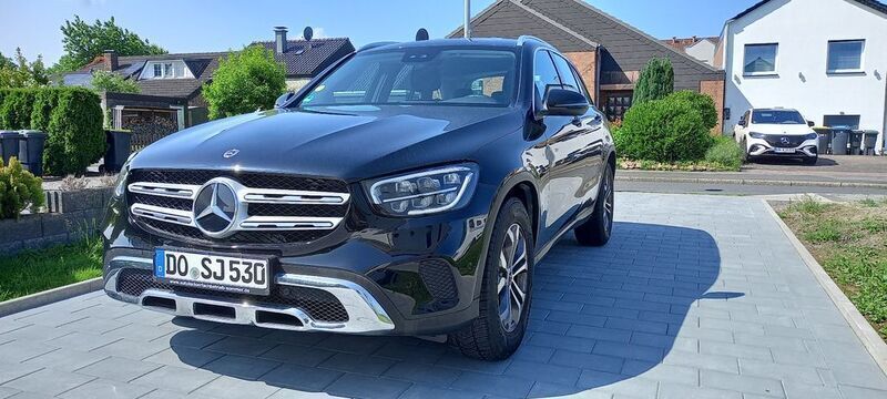 Schwarz Gebraucht 2021 Mercedes GLC220 SUV | 35.800 € (Superpreis) - Bild 1/4