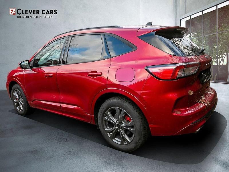 Gebraucht Ford Kuga ST-Line 224 PS (164 kW) 2022 Rot SUV