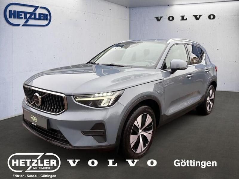 Thunder grey / metallic Gebraucht 2022 Volvo XC40 SUV | 26.900 € (Fairer Preis) - Bild 1/4