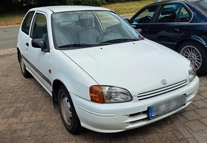 Weiß Gebraucht 1998 Toyota Starlet Kleinwagen | 1.900 € (Fairer Preis) - Bild 1/4