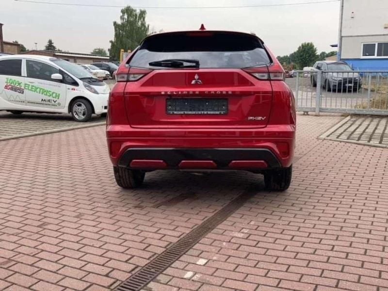 Używany Mitsubishi Eclipse Cross Plus 188 KM (138 kW) 2023 Czerwony SUV