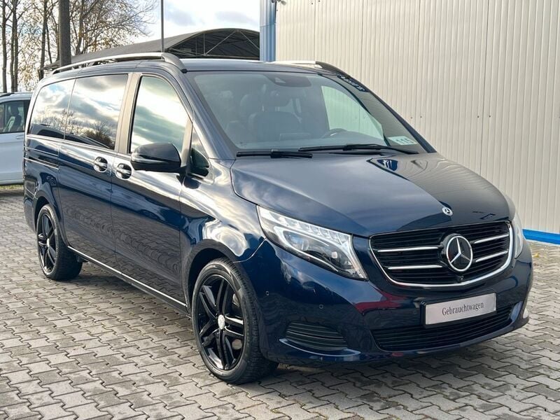 Gebraucht Mercedes V250 190 PS (139 kW) 2018 Cavansitblau metallic Van / Kleinbus
