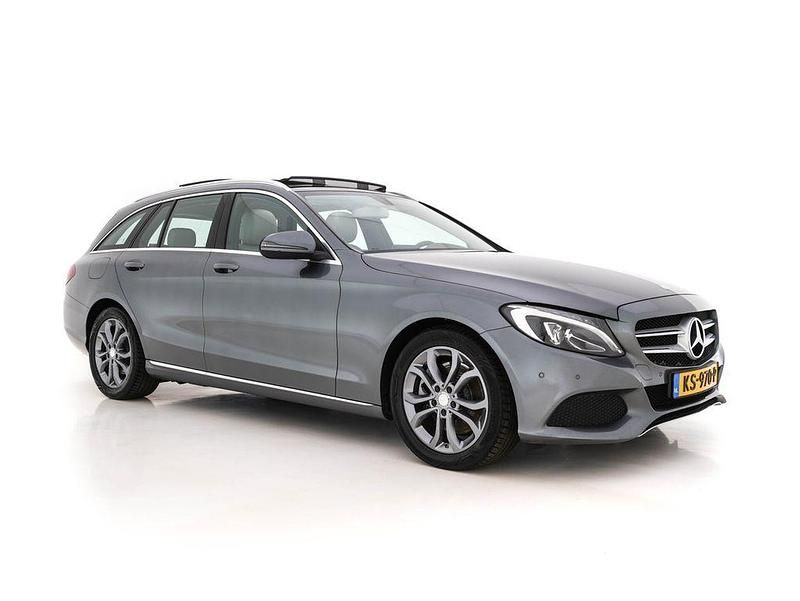 Grau Gebraucht 2016 Mercedes C300e Edition Kombi | 12.445 € (Teuer) - Bild 1/4