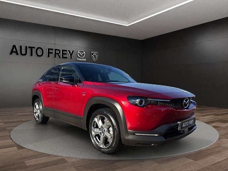 Gebraucht Mazda MX30 Makoto 106 kW (145 PS) 2023 Soul red crystal m: black roof SUV