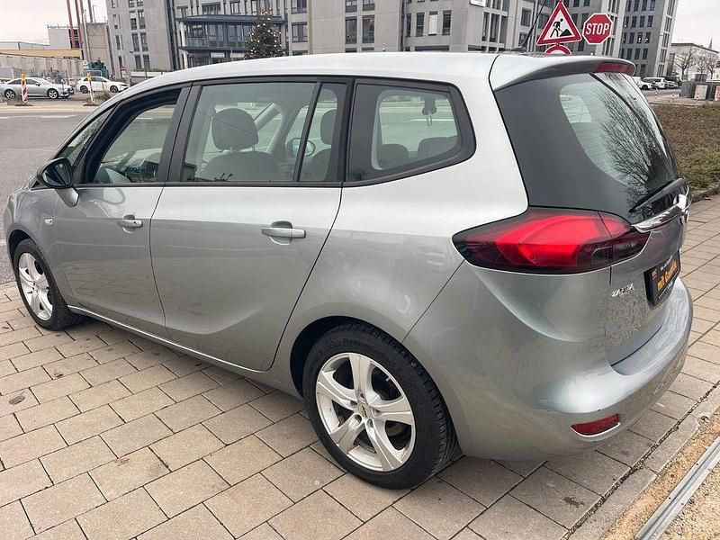 Gebraucht Opel Zafira Tourer Selection 140 PS (102 kW) 2015 Grau Van / Kleinbus