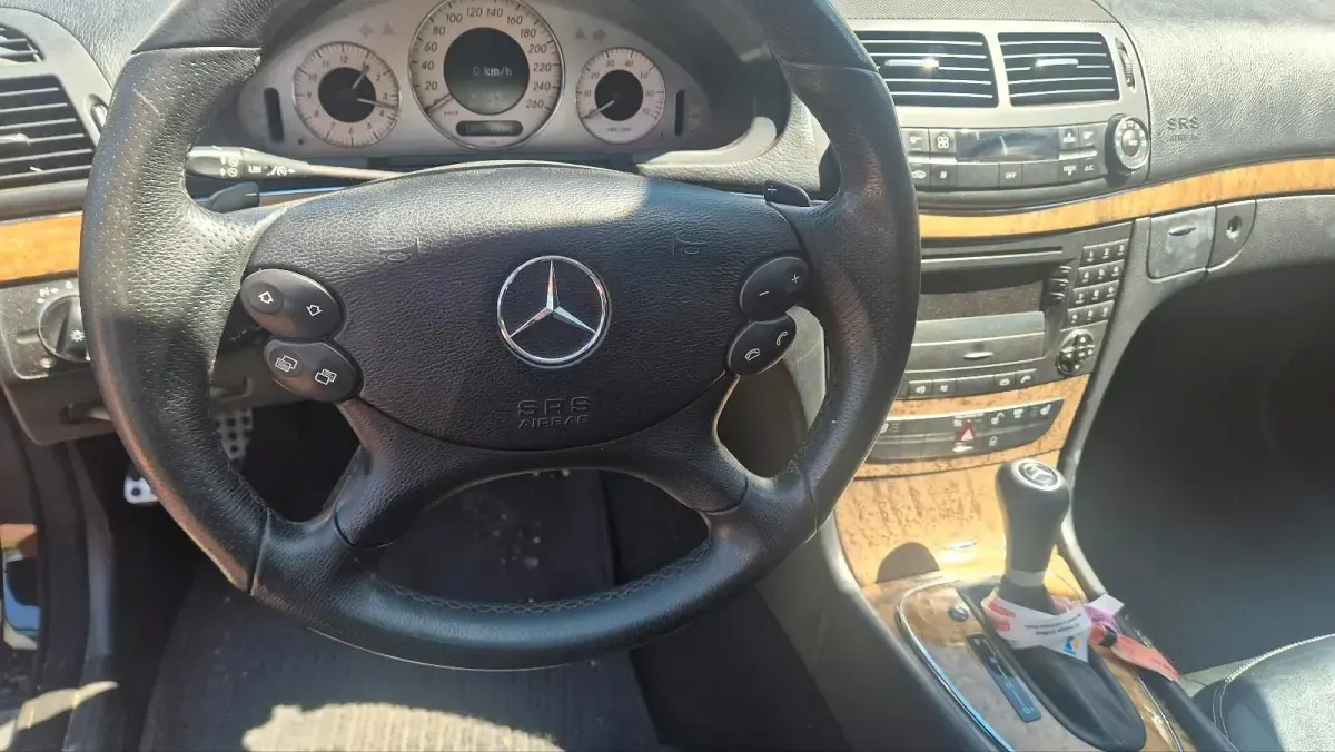 Używany Mercedes E230 204 KM (150 kW) 2007 Czarny Kombi