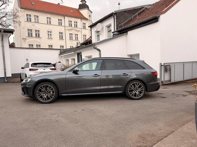 Gebraucht Audi A4 S-Line 245 PS (180 kW) 2020 Grau Kombi