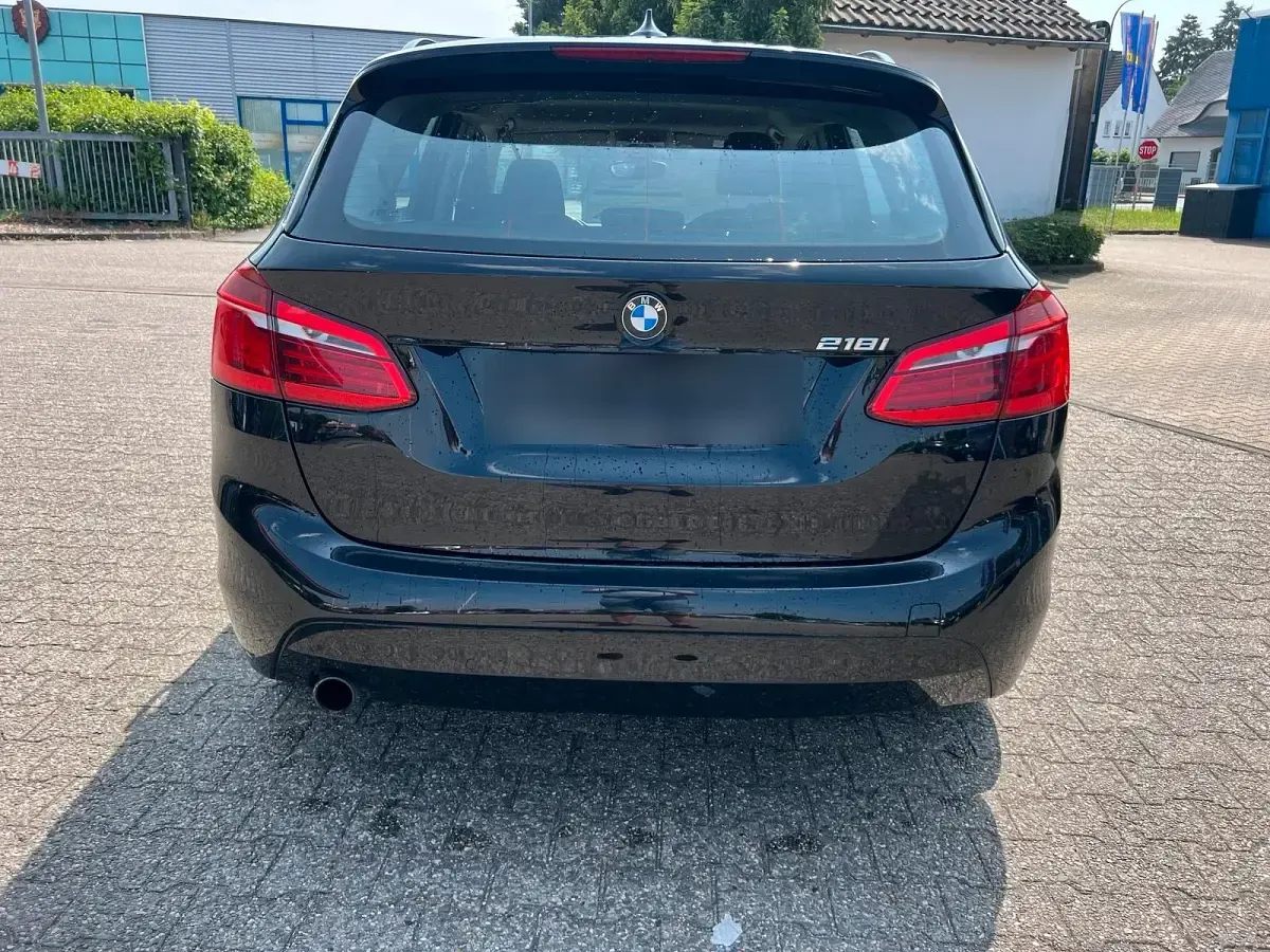 Gebraucht BMW 218 136 PS (100 kW) 2018 Schwarz Limousine