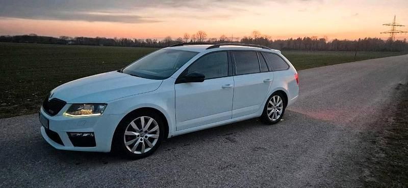 Gebraucht Skoda Octavia RS 184 PS (135 kW) 2016 Weiß Kleinwagen