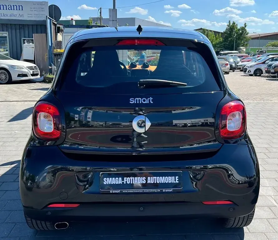 Gebraucht Smart ForFour Passion 71 PS (52 kW) 2014 Schwarz Kleinwagen
