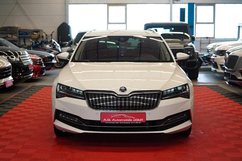 Gebraucht Skoda Superb 156 PS (114 kW) 2020 Weiß Kombi
