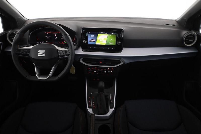 Neu Seat Arona FR 150 PS (110 kW) 2025 Magnetic grau metallic SUV