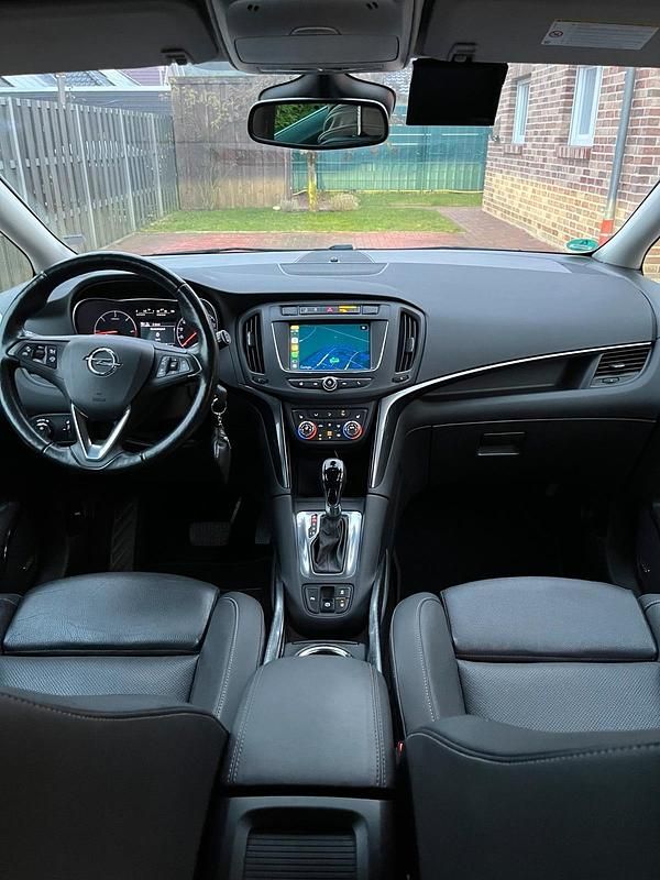 Gebraucht Opel Zafira Tourer Innovation 170 PS (125 kW) 2018 Weiß Van / Kleinbus