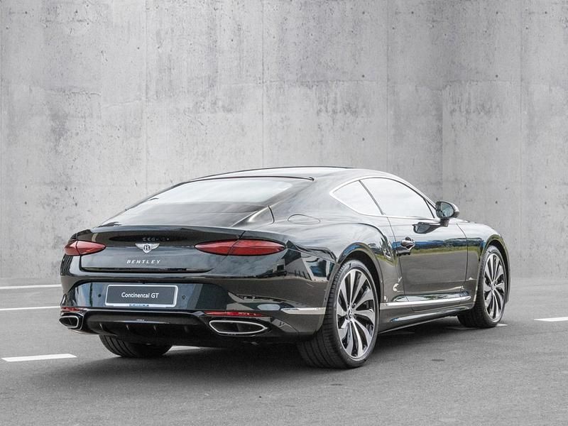 Nowe Bentley Continental 680 KM (500 kW) 2025 Zielony Coupe