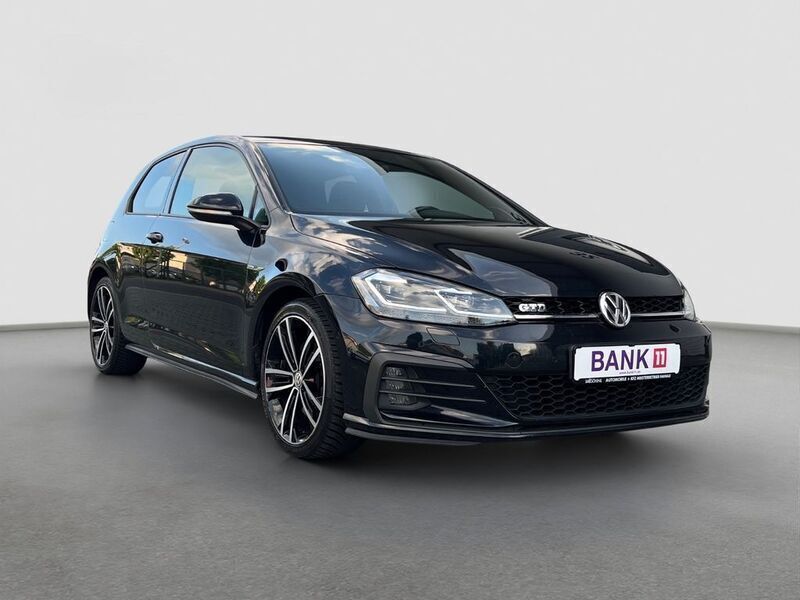 Schwarz Gebraucht 2019 VW Golf VII GTD Limousine | 18.990 € (Fairer Preis) - Bild 1/4