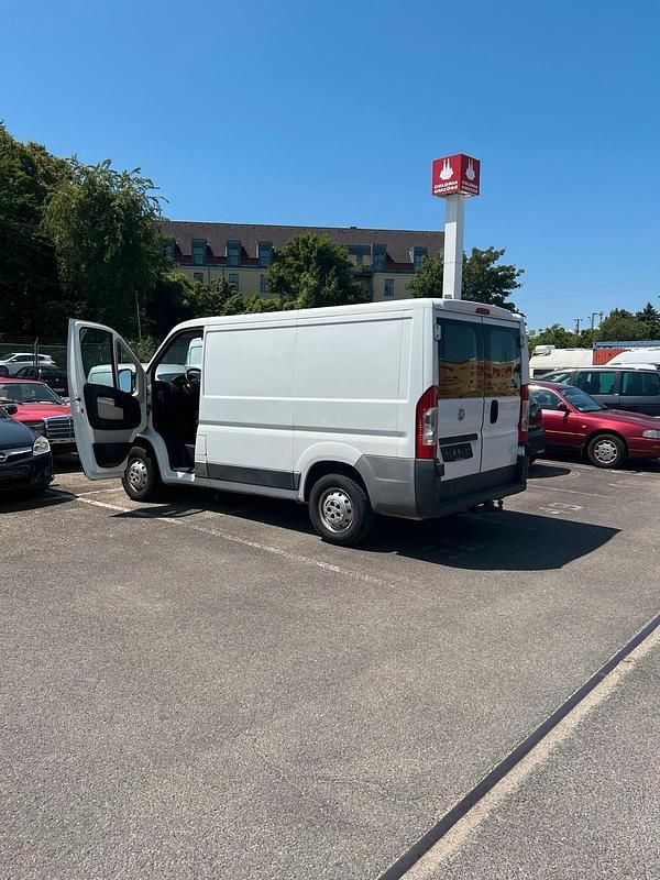 Gebraucht Fiat Ducato 130 PS (95 kW) 2012 Weiß Van