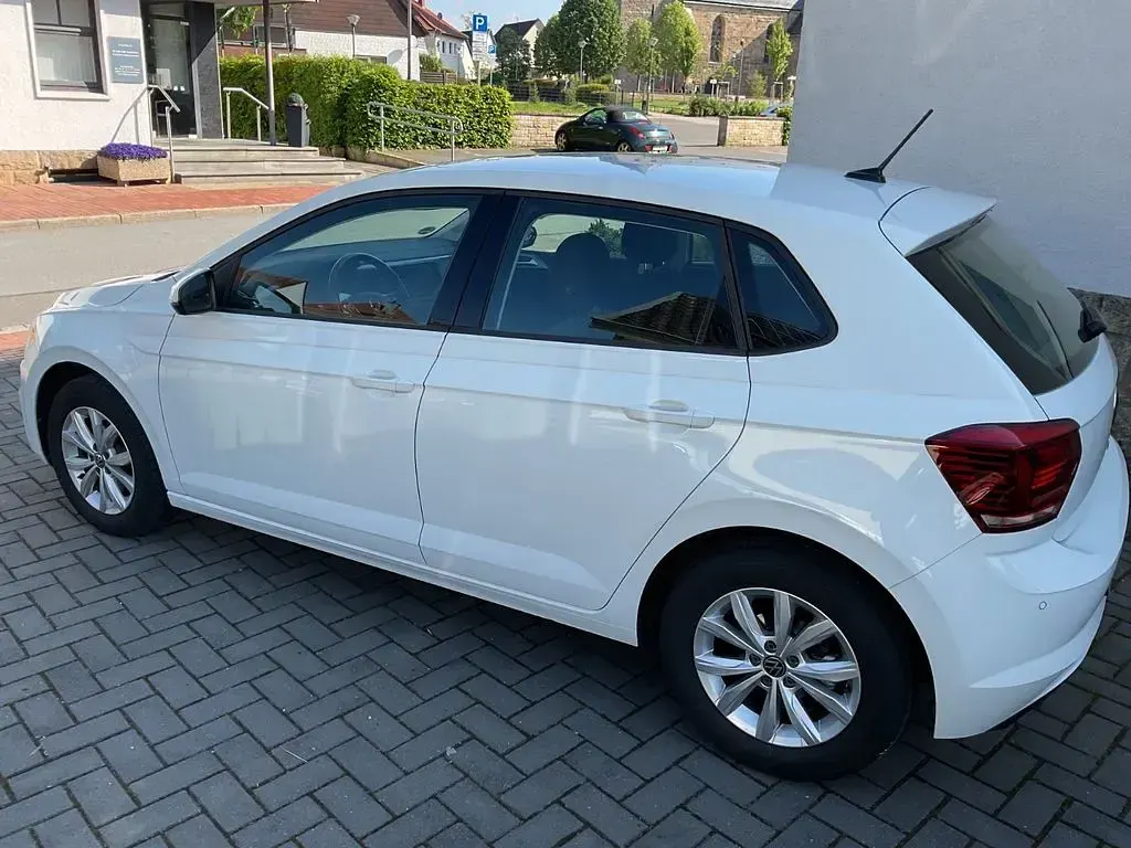 Gebraucht VW Polo Highline 110 PS (80 kW) 2021 Weiß Kleinwagen