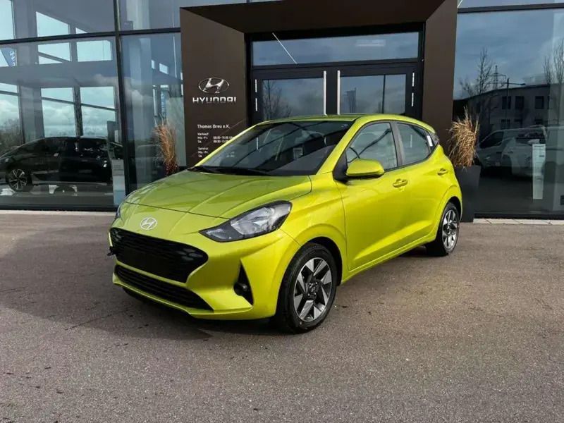 Lucid lime / met Gebraucht 2024 Hyundai i10 Trend Kleinwagen | 16.990 € (Etwas zu teuer) - Bild 1/1