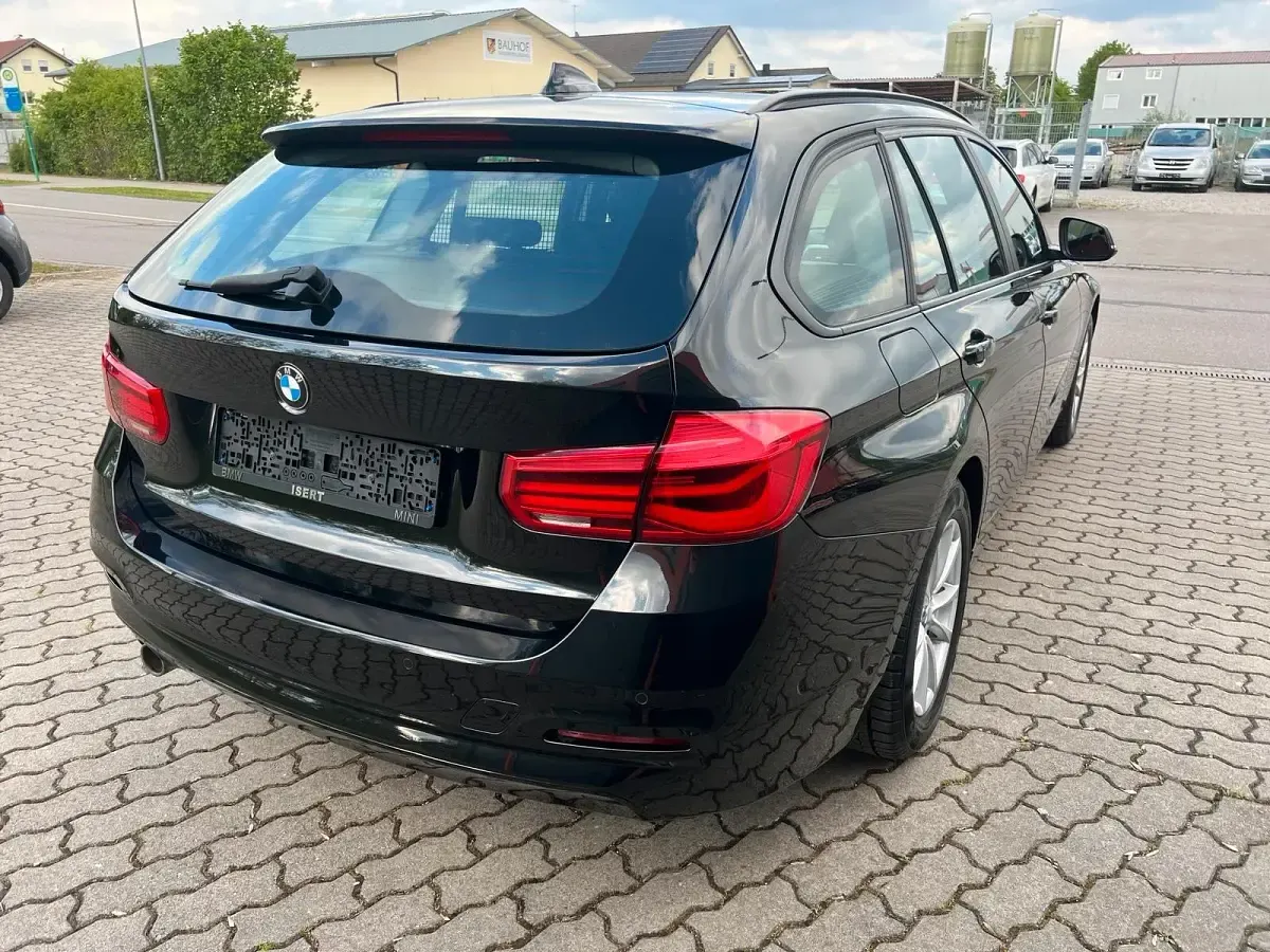 Gebraucht BMW 318 Advantage 150 PS (110 kW) 2018 Schwarz Kombi