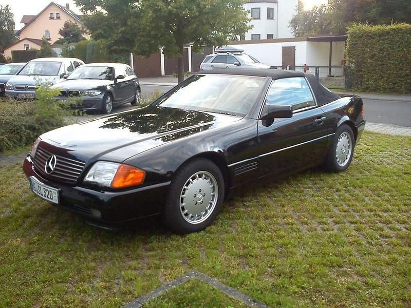 Gebraucht Mercedes SL320 231 PS (169 kW) 1994 Schwarz Cabrio