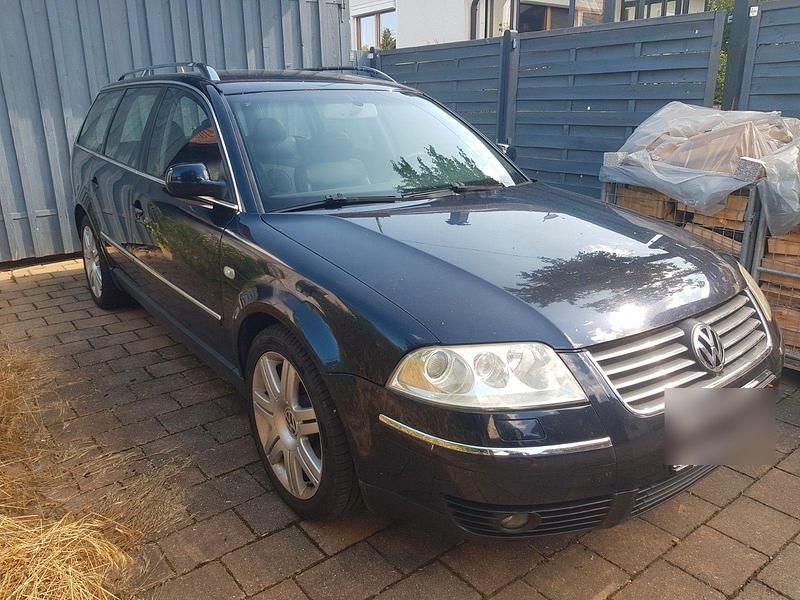 Schwarz Gebraucht 2002 VW Passat Highline Kombi | 2.499 € (Fairer Preis) - Bild 1/4